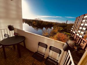 Appartements Pearl of Amiens center, Train station, Parking : Appartement 1 Chambre - Vue sur Lac