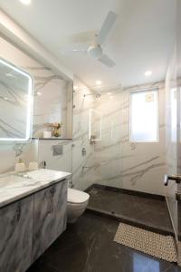 Four Bedroom Luxurious Apartment near Cyber Hub