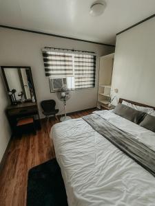 Casa Lirio entire 2 floors and free car parking