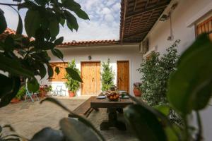 Marousas Country House 12 minutes from Athens Airport