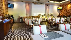 ARTOTEL TS Suites Surabaya