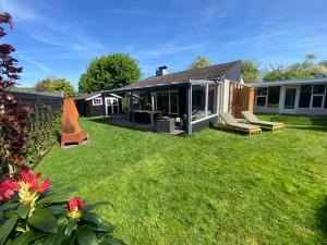 Bungalow near beach with large private garden