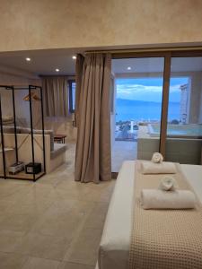 Mani Luxury Suites and Studios in Gytheio with Private Pools