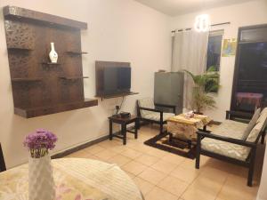 Pool Side Resort Apartment with kitchen in near Calangute Beach