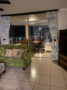 NEW 101B Santorini , Margate Lawrence place