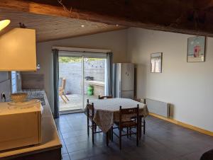 Maisons de vacances Petite maison avec mezzanine : photos des chambres