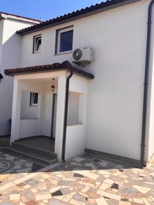 Apartman mirna lokacija s pogledom i parkingom