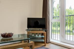 Lovely 2-Bed, 2-Bath Apt 5 Mins from Heathrow