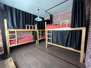 Lola backpackers Hostel