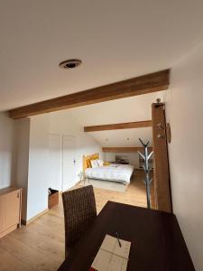 Maisons de vacances Maison avec vue Montagne pour les amateurs de Velo VTT et Randonnees Massages sur rendez-vous : photos des chambres
