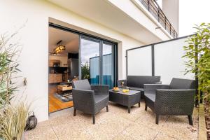 Appartements DisneyLand 13min - KingSize Bed - Private Parking - Terrace - Calm Village : photos des chambres