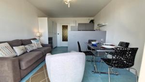 Appartements Saint Georges de Didonne - PLEINE VUE MER pour ce STUDIO CABINE face a la plage : photos des chambres