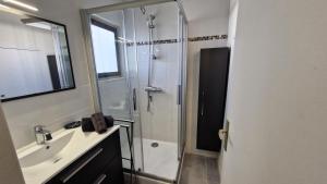 Appartements Saint Georges de Didonne - PLEINE VUE MER pour ce STUDIO CABINE face a la plage : photos des chambres