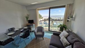 Appartements Saint Georges de Didonne - PLEINE VUE MER pour ce STUDIO CABINE face a la plage : photos des chambres