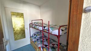 Appartements Saint Georges de Didonne - PLEINE VUE MER pour ce STUDIO CABINE face a la plage : Studio - Vue sur Mer