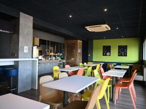 Hotels Hotel ibis Budget Laval : photos des chambres