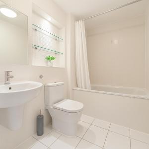 Modern Flat on Tower Bridge Road - Walk to Borough Market