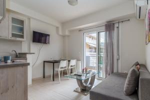 One-Bedroom Apartment - 5th Floor room in Elvita Apartments 3