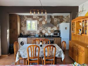 casa rural con piscina y barbacoa en Nerja para 4 personas