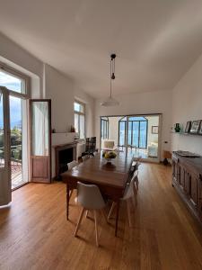 The Window on Lake Como