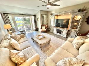 5128 Beachwalk