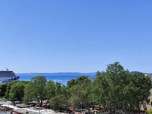 UYO studio and rooms