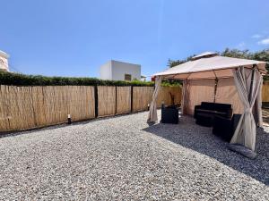 Villa Margherita - Appartamenti a due passi dal corso di Santa Marina Salina a 100 mt dalla spiaggia