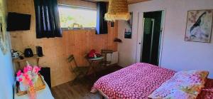 B&B / Chambres d'hotes Chambre paisible avec jardin a la campagne en Finistere sud : photos des chambres