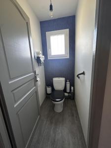 Maisons de vacances Maison avec piscine chauffee, plages du debarquement : photos des chambres