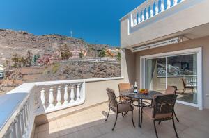 Luxury 2-Bedroom Ocean View Apartment