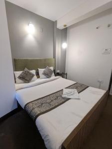 Hotel Sakura 10 mins from Mall Road