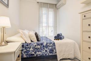 Traditional Townhouse, 4 Bed with Terraces and Private BBQ