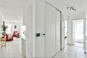 LEden Urbain Proche Lyon, Terrasse, BBQ et Parking