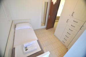 Zennova #63 Nikiti Summer Apt