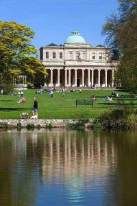 2 Double bedroom flat in the heart of cheltenham