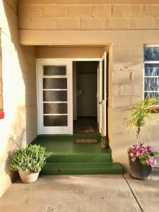 Rhondas Oranjemund Accommodation