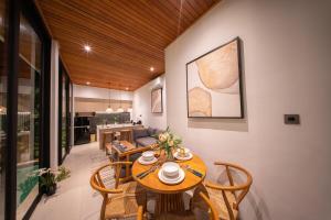 Shanti Vilas Pererenan 01