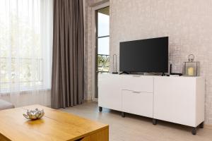 Magnolia Gardens -1BD with Balcony & Parking by Flat Mаnager