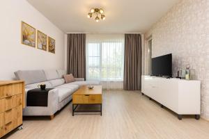 Magnolia Gardens -1BD with Balcony & Parking by Flat Mаnager