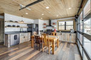 Modern Granby Retreat: Fish, Hike & Relax!