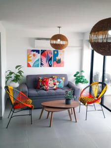 Cosy Mountain View 3BR Apartment, Prime Location!