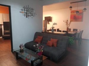 Depa amueblado y Bonita