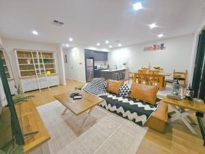 Eden - Kaws 伊甸园 - 潮熊