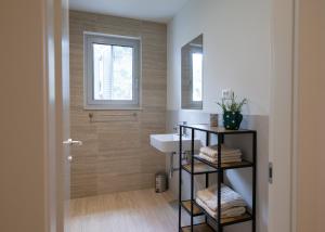 Supetar Cypress House - near the beach