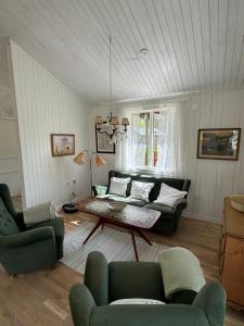 Meadow house, a comfortable and modern home near a lake