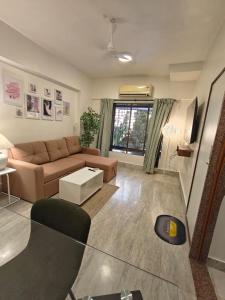 Spacious 1BHK Off Carter Road