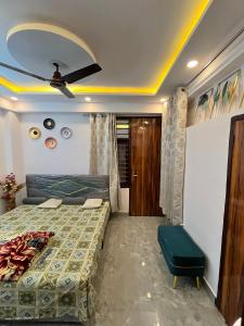 Unique Flat to Stay in New Delhi Couple Friendly or Family or Bachelor s