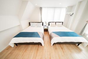 Year-end promotion Shinjuku 401 Great Location 2 mins to S Station New Building Max for 6 people