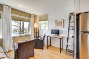 Walk to Winema Road Beach Home with Hot Tub!