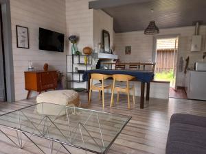 Maisons de vacances Charming garden house : photos des chambres